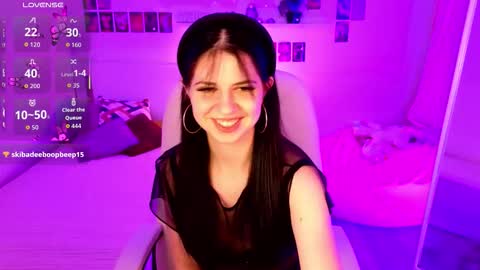 Snapshot of wander_waves chatting on September 2025 08:47:02 PM Wanda online show from September 2025 08:47:02 PM