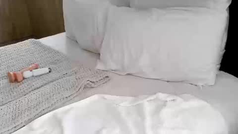 wanderlustgaal online show from October 2025 06:19:02 PM