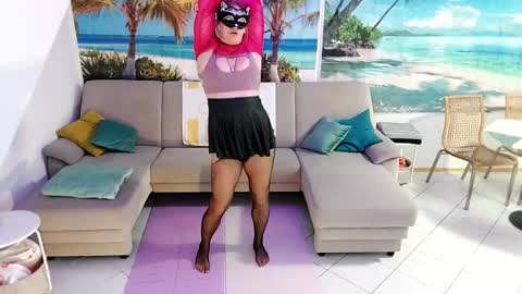 Emilia inst  online show from January 2025 06:46:01 PM