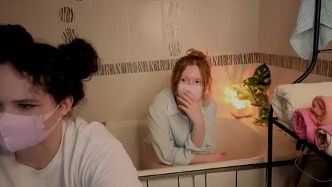 lira and flo online show from January 2026 08:53:02 AM