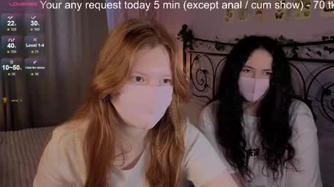 lira and flo online show from January 2026 05:44:01 AM