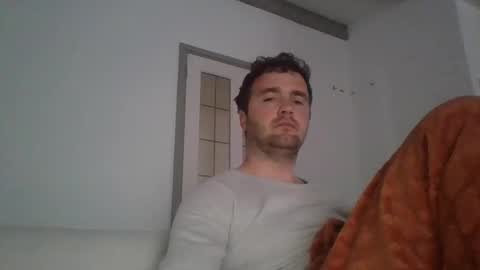 warr111 online show from May 2026 06:13:02 PM