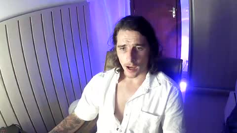 wave_boyy online show from June 2026 11:31:01 PM