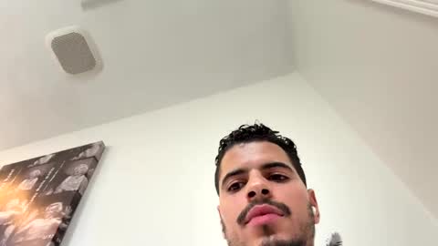 Snapshot of waveyyguyy chatting on November 2025 09:59:02 PM Big Dick Papi online show from November 2025 09:59:02 PM