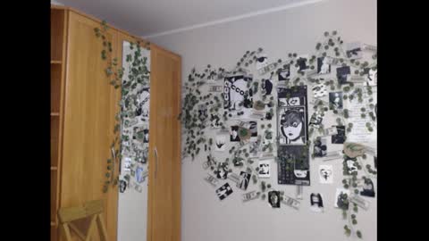 Mina online show from September 2025 12:47:01 AM