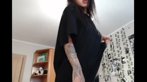 Mina online show from February 2026 10:37:02 AM