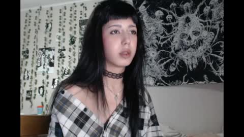 Mina online show from April 2026 08:57:02 PM
