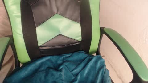 Trixie 3 online show from October 2025 01:55:01 PM