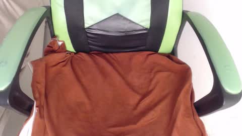 Trixie 3 online show from October 2025 02:29:01 PM