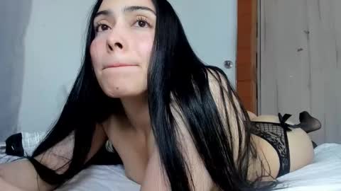 Snapshot of we_we77 chatting on November 2025 11:03:01 PM we_we77 online show from November 2025 11:03:01 PM