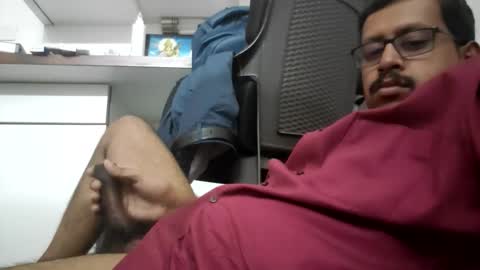 sexyguy online show from April 2026 01:52:02 PM