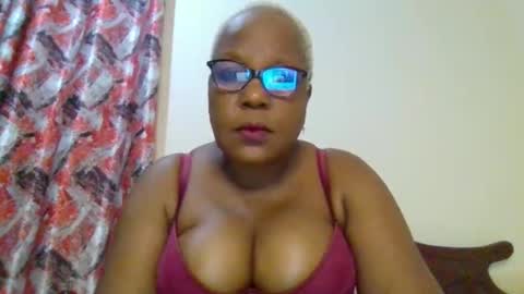 weaverbird25 online show from February 2026 10:03:02 PM