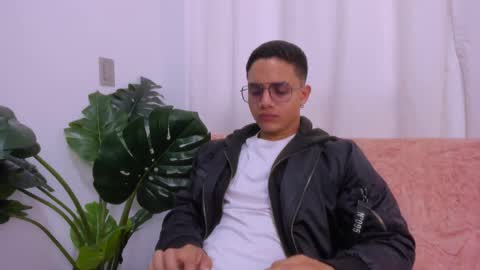 Snapshot of web_gammer_ chatting on September 2025 07:19:02 PM Jhonny Dick his neighbors. online show from September 2025 07:19:02 PM