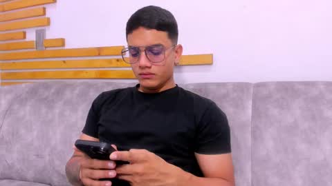 Snapshot of web_gammer_ chatting on October 2025 07:22:02 PM Jhonny Dick his neighbors. online show from October 2025 07:22:02 PM