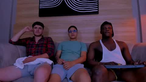 Jhonny Dick  his neighbors. online show from December 2025 07:22:01 PM