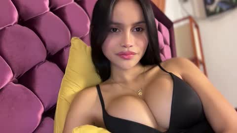 Maggie online show from April 2026 03:27:02 PM