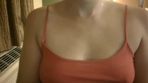 Snapshot of webcumcouple chatting on March 2025 02:18:02 AM HayleyJay online show from March 2025 02:18:02 AM