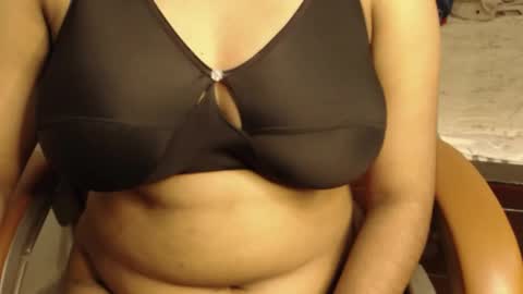 Snapshot of webshowxxx chatting on March 2026 09:37:02 PM mina online show from March 2026 09:37:02 PM
