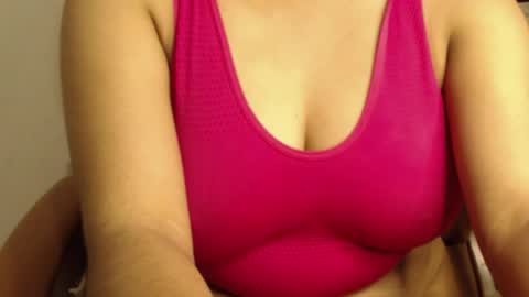 Snapshot of webshowxxx chatting on April 2026 04:24:01 PM mina online show from April 2026 04:24:01 PM