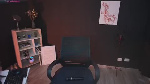 Snapshot of wednesdayfriday chatting on February 2025 08:13:02 PM Wednesday Please help me to reach 111 thumbs up online show from February 2025 08:13:02 PM