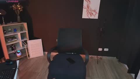 Snapshot of wednesdayfriday chatting on February 2025 11:15:01 PM Wednesday Please help me to reach 111 thumbs up online show from February 2025 11:15:01 PM