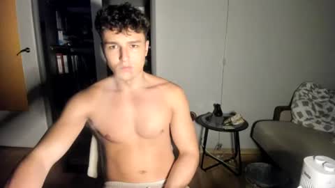 Snapshot of wee_willy_winky chatting on June 2026 11:26:01 PM wee_willy_winky online show from June 2026 11:26:01 PM