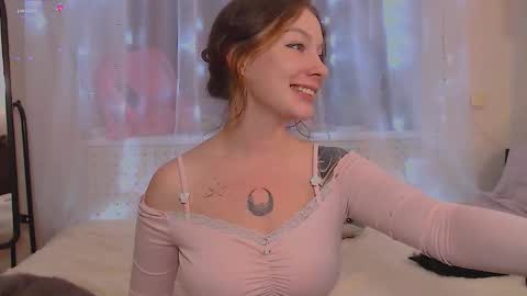 Snapshot of weed_princesss chatting on January 2026 06:53:01 PM moon online show from January 2026 06:53:01 PM