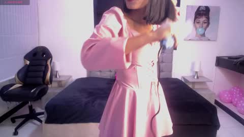 Snapshot of wendy_1_ chatting on May 2026 03:35:02 AM wendy_1_ online show from May 2026 03:35:02 AM