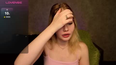 Snapshot of wendy_228 chatting on October 2025 01:16:01 AM Wendy online show from October 2025 01:16:01 AM