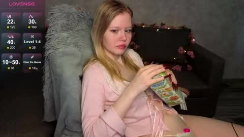Snapshot of wendy_228 chatting on March 2026 01:42:02 AM Wendy online show from March 2026 01:42:02 AM
