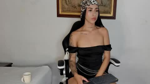 Wendy Marshall  online show from June 2026 07:14:02 PM