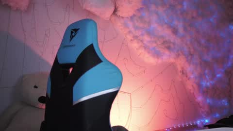 little girl who is always rightLisa online show from December 2024 02:23:02 AM