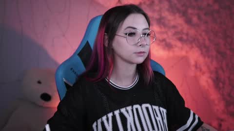 little girl who is always rightLisa online show from December 2024 06:24:02 AM