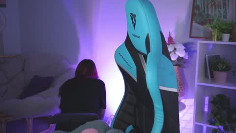 little girl who is always rightLisa online show from December 2024 02:19:02 AM