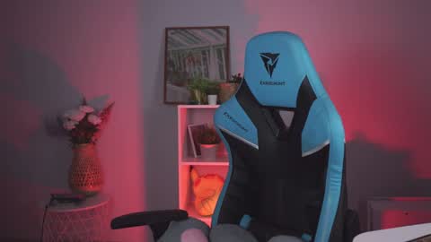 little girl who is always rightLisa online show from December 2024 02:22:02 AM