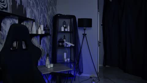 Snapshot of wesleegray chatting on December 2025 01:13:01 AM little girl who is always rightLisa online show from December 2025 01:13:01 AM