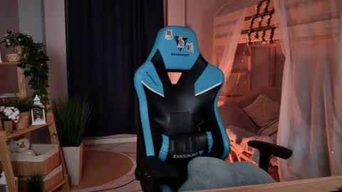 little girl who is always rightLisa online show from April 2026 01:14:01 AM