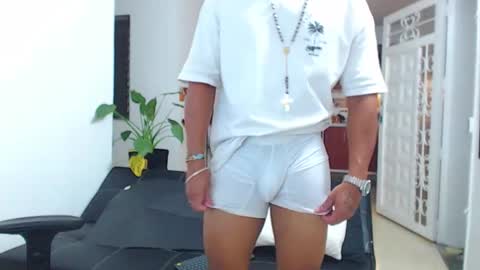 Snapshot of wesleyrogger chatting on February 2026 12:06:02 AM Wesley Rogger online show from February 2026 12:06:02 AM