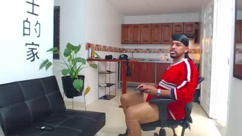 Snapshot of wesleyrogger chatting on February 2026 08:38:02 PM Wesley Rogger online show from February 2026 08:38:02 PM