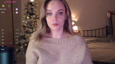 Snapshot of wet_lana chatting on December 2024 07:52:02 PM Lana online show from December 2024 07:52:02 PM