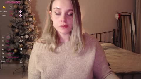 Snapshot of wet_lana chatting on January 2025 07:43:01 PM Lana online show from January 2025 07:43:01 PM