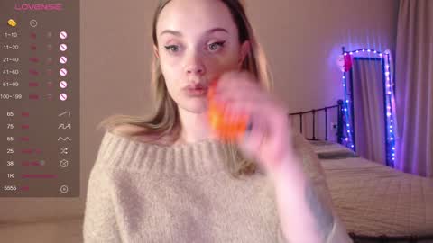 Snapshot of wet_lana chatting on January 2025 07:43:01 PM Lana online show from January 2025 07:43:01 PM