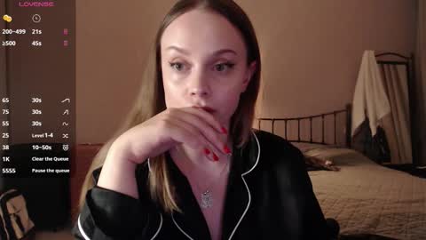 Snapshot of wet_lana chatting on September 2025 05:35:02 PM Lana online show from September 2025 05:35:02 PM