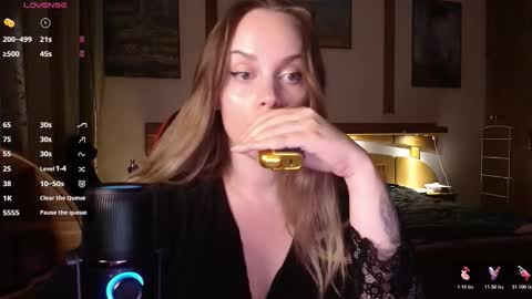 Snapshot of wet_lana chatting on November 2025 08:53:02 PM Lana online show from November 2025 08:53:02 PM