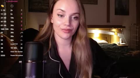 Snapshot of wet_lana chatting on November 2025 08:53:01 PM Lana online show from November 2025 08:53:01 PM