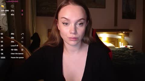 Snapshot of wet_lana chatting on December 2025 05:19:02 PM Lana online show from December 2025 05:19:02 PM