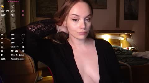 Snapshot of wet_lana chatting on December 2025 08:29:01 PM Lana online show from December 2025 08:29:01 PM