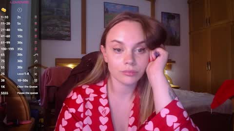 Lana online show from April 2026 04:01:01 PM