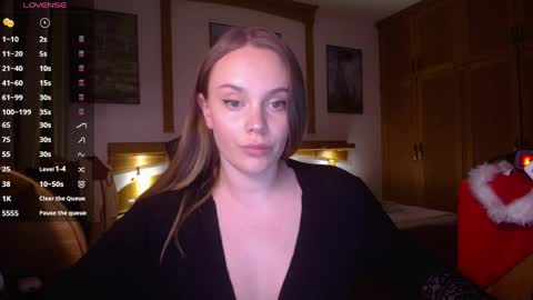 Lana online show from May 2026 07:08:01 PM