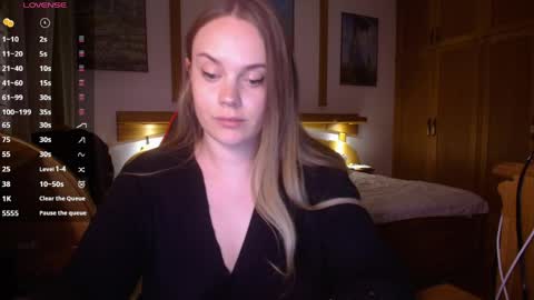 Lana online show from May 2026 08:28:02 PM